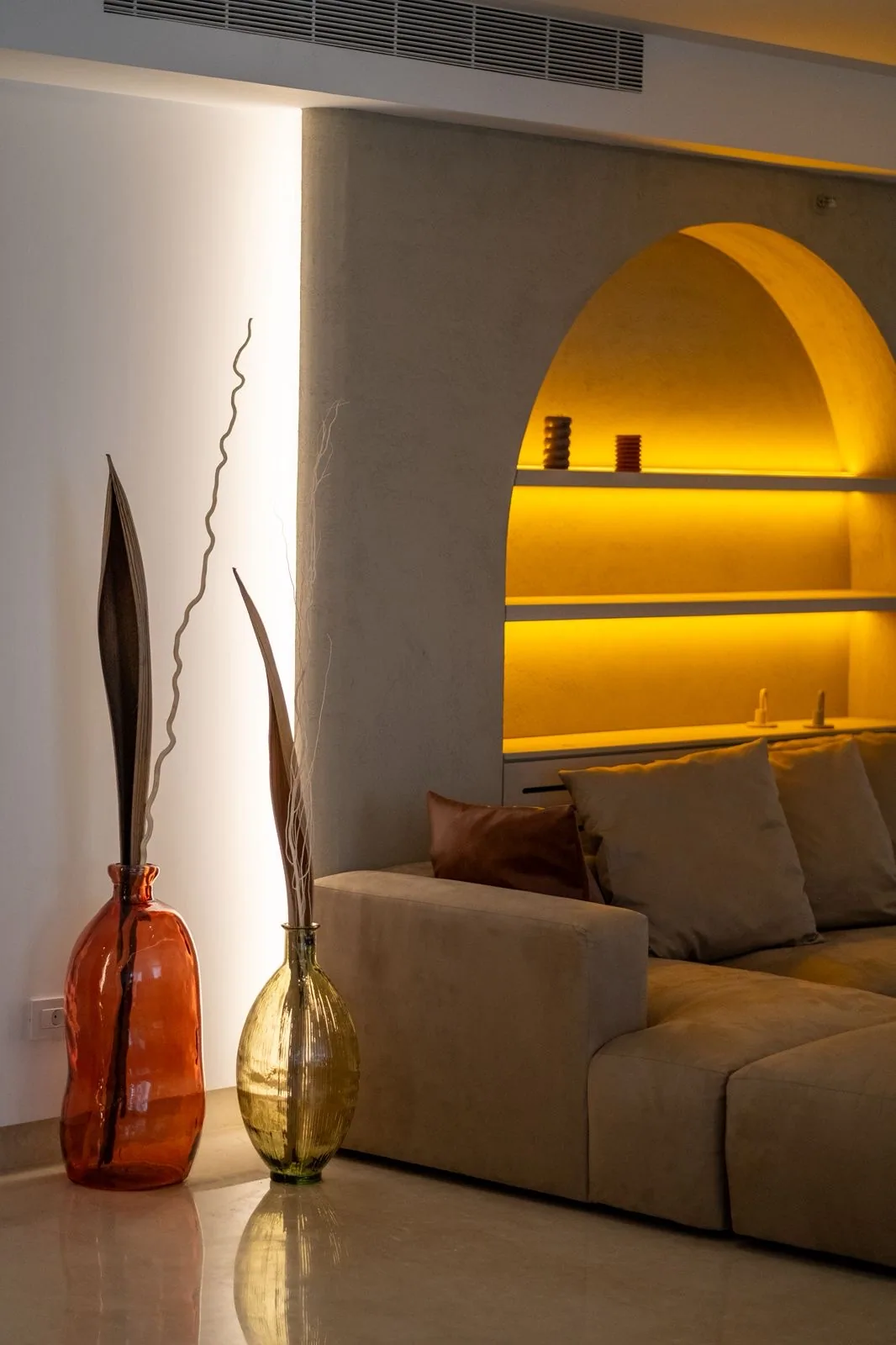 Glowing Arch Niche — chic corners renovation in Beirut by K.Renovation